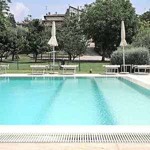 https://borgo-di-calmasino.hotelinveneto.com